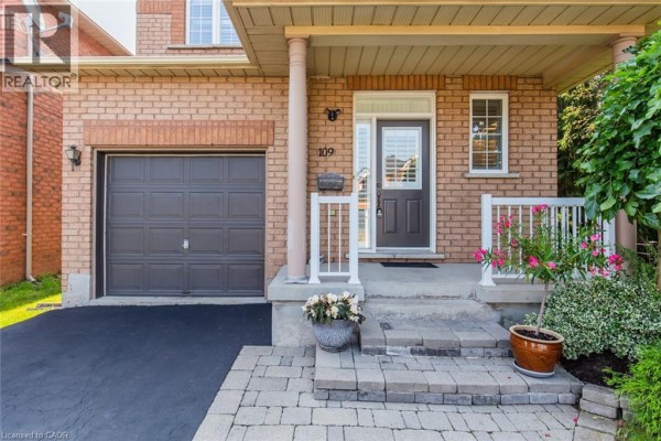 109 Peachwood Crescent, Stoney Creek, ON, photo 2