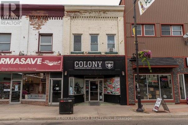 109 Pembroke Street W, Pembroke, ON, photo 2