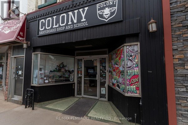 109 Pembroke Street W, Pembroke, ON, photo 3