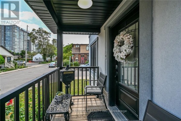 Family room - 109 Ray Street, Hamilton, ON L8R2Y1 Photo 5