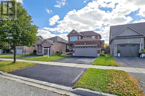 Living room - 109 Tunbridge Road, Barrie, ON L4M6T1 Photo 3