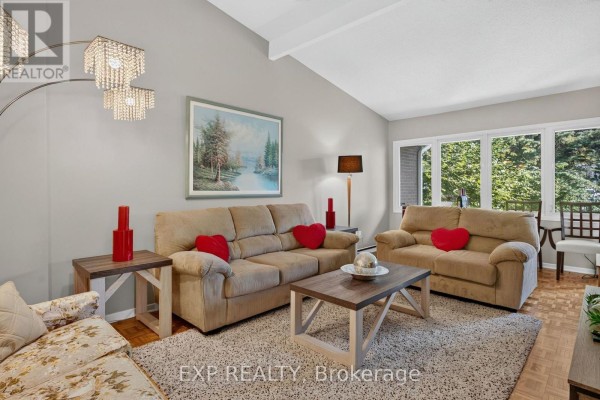 109 Woodfield Drive N, Ottawa, ON K2G0A1 Photo 3