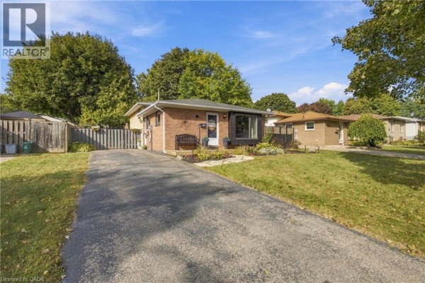 3pc Bathroom - 109 Woodlawn Avenue, Brantford, ON N3V1B4 Photo 3