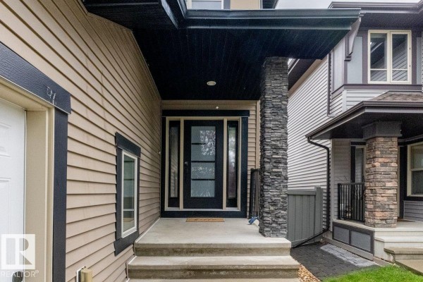 1090 Armitage Cr Sw, Edmonton, AB, photo 2