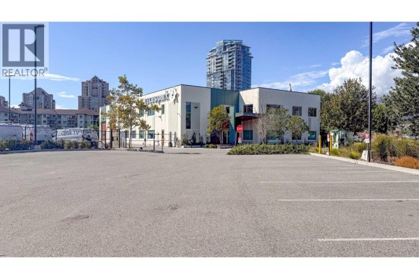 1090 Manhattan Drive Unit# 200, Kelowna, BC, photo 2