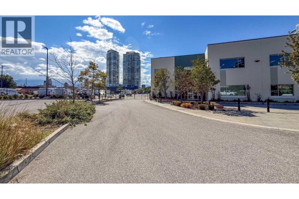 1090 Manhattan Drive Unit# 200, Kelowna, BC, photo 3