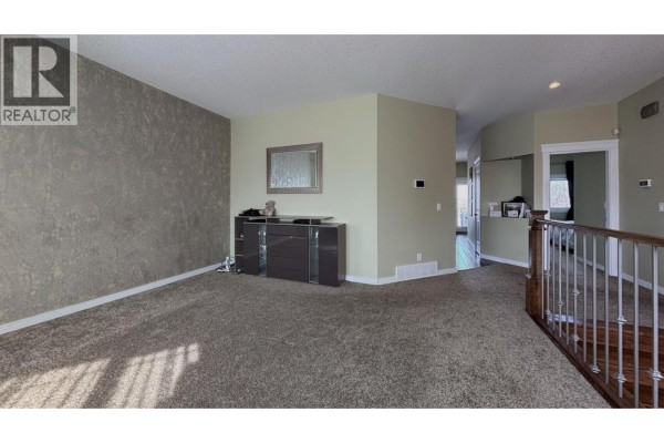 10904 108 Avenue, Fort St  John, BC, photo 3
