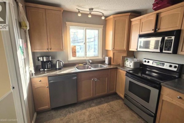 10905 91 Street, Peace River, AB, photo 2