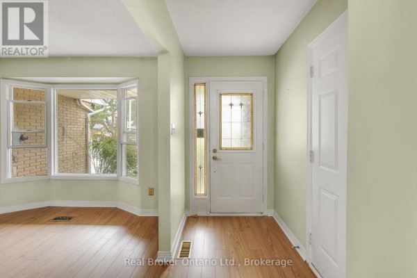 Primary Bedroom - 1091 Stephenson Drive, Burlington, ON L7S2A8 Photo 5