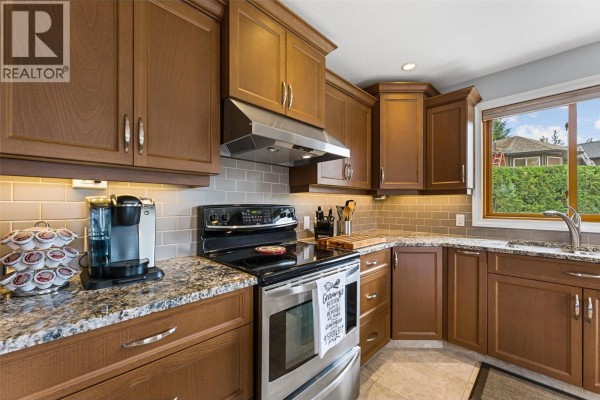2pc Bathroom - 10911 Lehmann Road, Lake Country, BC V4V1N9 Photo 4
