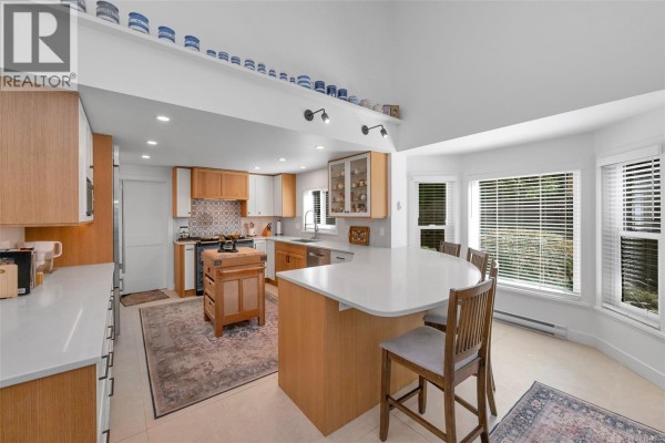 10915 Cedar Lane, North Saanich, BC, photo 2