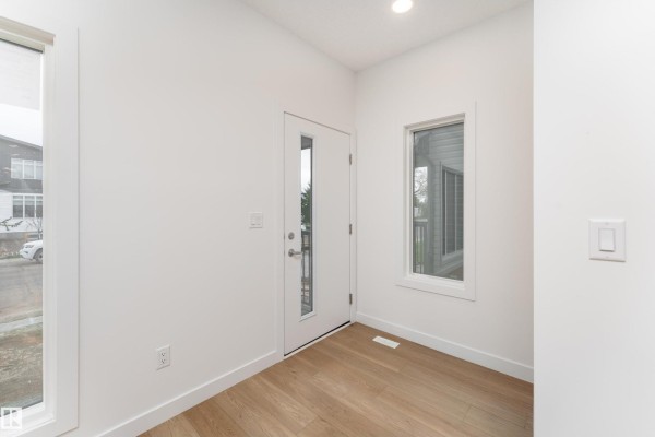Dining room - 10916 & 10918 154 Street Nw, Edmonton, AB T5P2J9 Photo 2