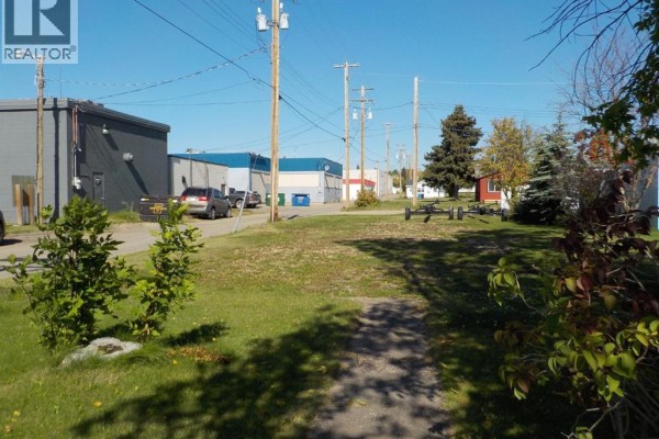 10916 103 Ave., Fairview