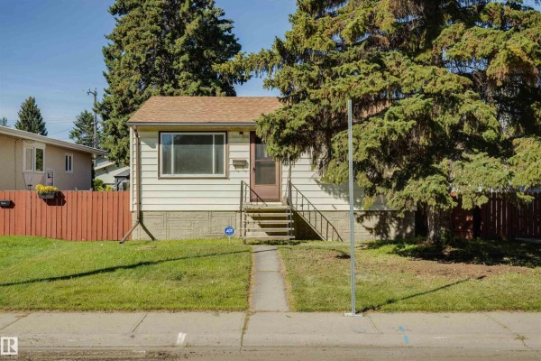 10916 151 St Nw, Edmonton, AB, photo 2