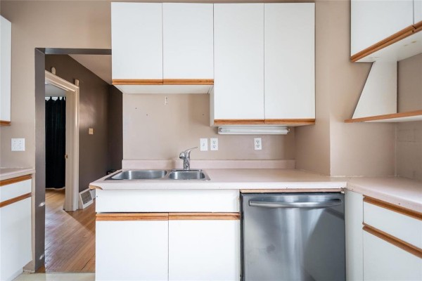 Recreation room - 1092 Spruce Street, Winnipeg, MB R3G3A3 Photo 5