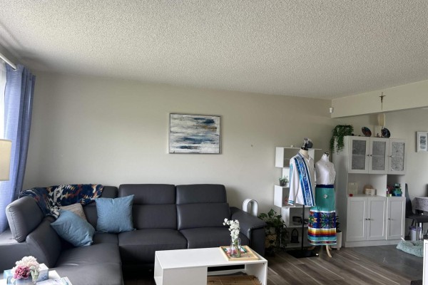 Bedroom 2 - 10924 30 St Nw, Edmonton, AB T5W1V9 Photo 5