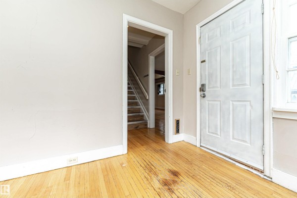 10930 80 Av Nw, Edmonton, AB, photo 3