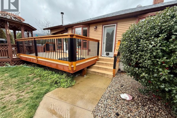 Storage - 1094 Wanjoff Road, Robson, BC V0G1X0 Photo 5