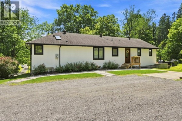 3pc Bathroom - 1095 Governors Road, Dundas, ON L9H5E3 Photo 3