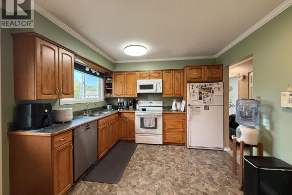 1095 Pigeon Avenue, Williams Lake, BC, photo 2