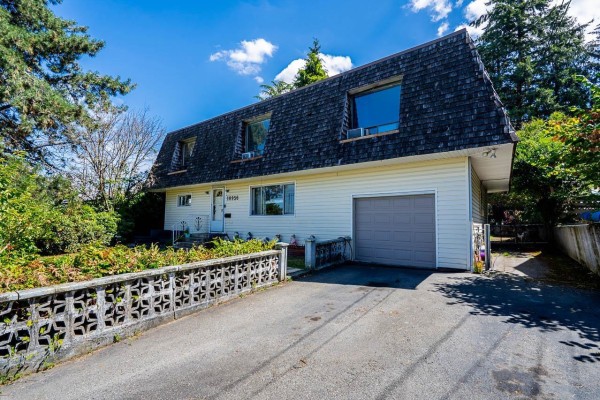 10956 128a Street, Surrey, BC V3T3G2 Photo 2