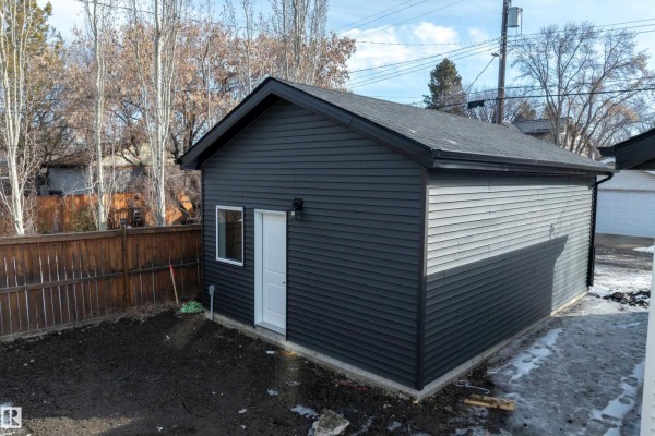 10965 129 St Nw, Edmonton, AB, photo 3