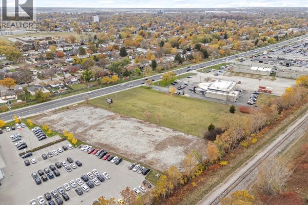 10982 Tecumseh Road East, Windsor, ON N8R1A8 Photo 4
