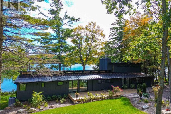 Foyer - 1099 Big Joe Road, Muskoka Lakes, ON P0B1J0 Photo 3