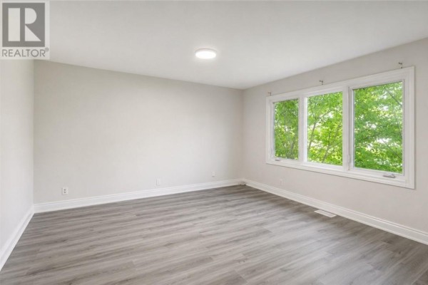 1099 Gordon Avenue, Sudbury, ON P3A2V5 Photo 4