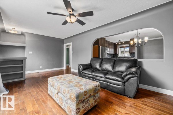 10994 165 St Nw, Edmonton, AB, photo 2