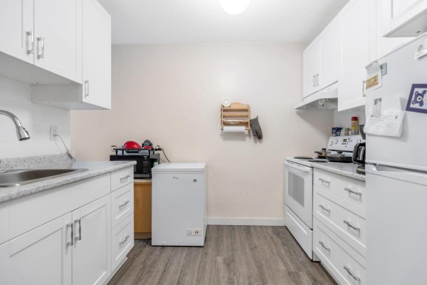 109a 8635 120 Street, Delta, BC V4C6R5 Photo 3