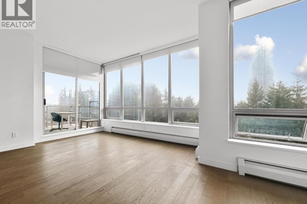 10xx 9060 University Crescent, Burnaby, BC V5A0E1 Photo 4