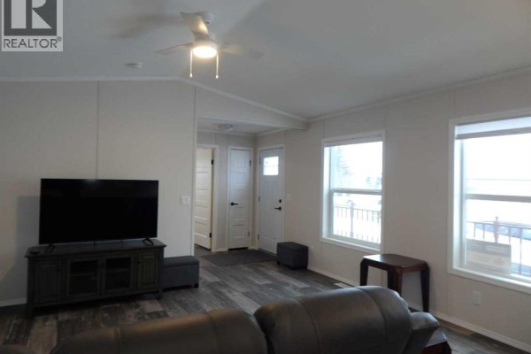 #11, 5210 65 Avenue, Olds, AB, photo 2