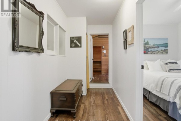 Bedroom 2 - 11 - 1158 Cranberry Road, Muskoka Lakes, ON P0C1A0 Photo 4