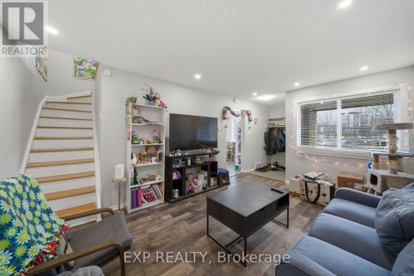 Living room - 11 - 1675 Heatherington Road, Ottawa, ON K1V8V8 Photo 4