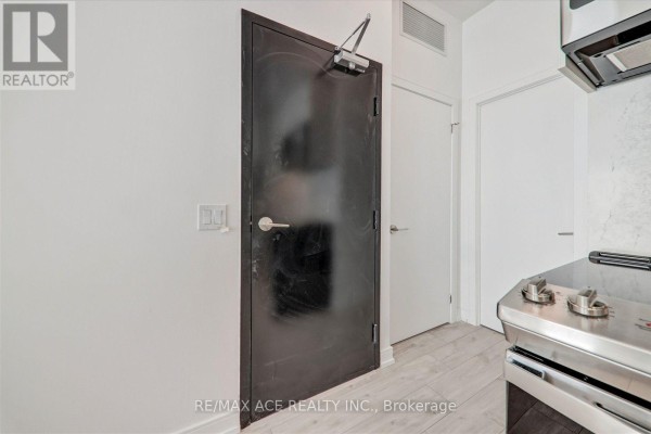 Bedroom 2 - 11 - 168 Clonmore Drive, Toronto, ON M1N0B9 Photo 5