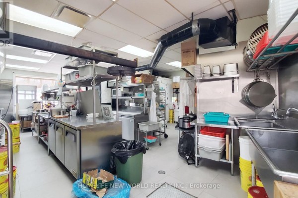 11 - 227 Main Street N, Markham, ON L3P1Y6 Photo 4