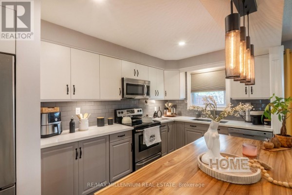Kitchen - 11 - 230 Meadowbrook Drive, Hamilton, ON L9G4V2 Photo 4