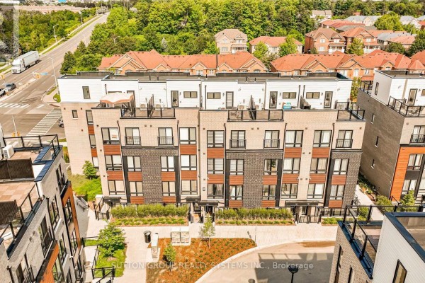 11 - 235 Mclevin Avenue, Toronto, ON, photo 2