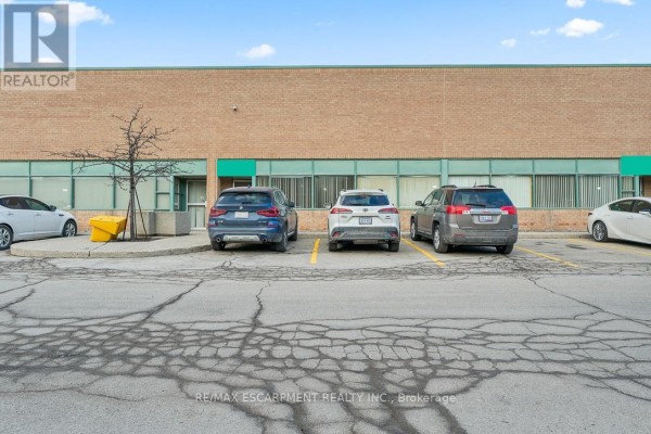 11 - 2430 Lucknow Drive, Mississauga, ON L5S1V3 Photo 4