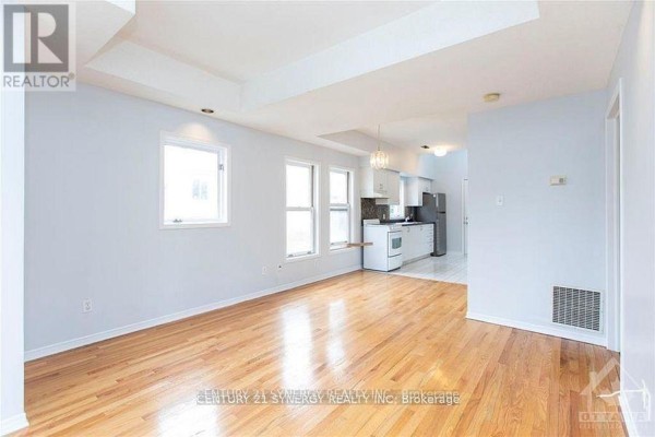 Primary Bedroom - 11 - 450 Maclaren Street, Ottawa, ON K1R5K6 Photo 3