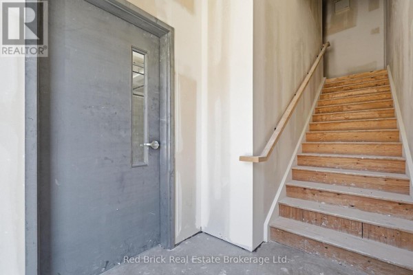 11 - 587 Hanlon Creek Boulevard, Guelph, ON N1C0A1 Photo 4