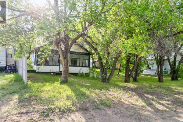 11 & 12 Rose Crescent, Pike Lake Provincial Park, SK S7K1N2 Photo 2