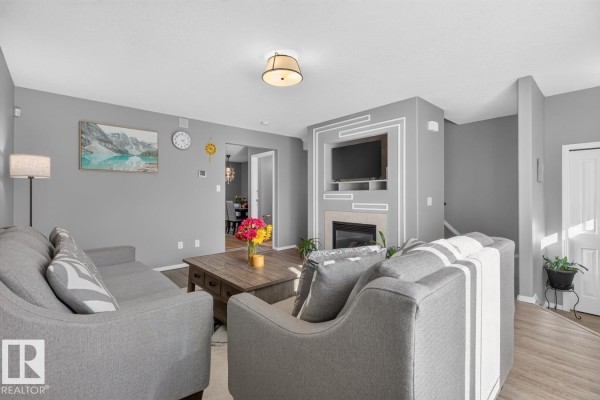 #11 12930 140 Av Nw, Edmonton, AB T6V0C4 Photo 4