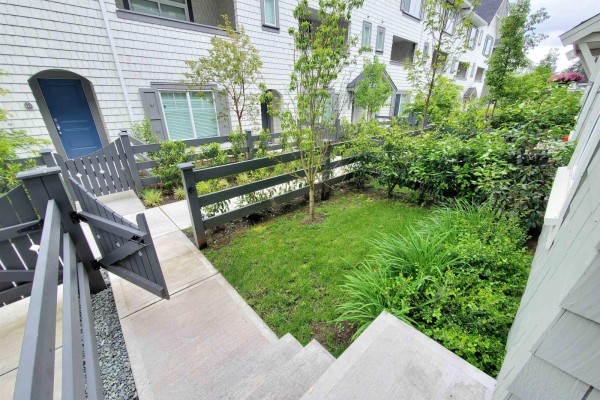 11 15850 85 Avenue, Surrey, BC V4N6W2 Photo 3