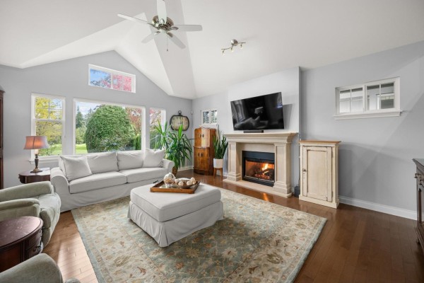 11 3300 157a Street, Surrey, BC V3Z2P2 Photo 3