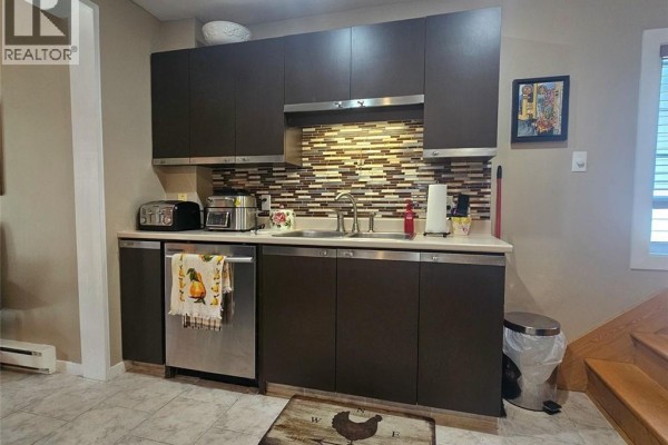 Family room - 11 33rd Avenue, Edmundston, NB E3V1S3 Photo 5