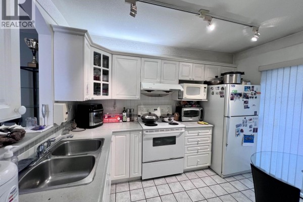 11 7488 Salisbury Avenue, Burnaby, BC V5E3A3 Photo 4