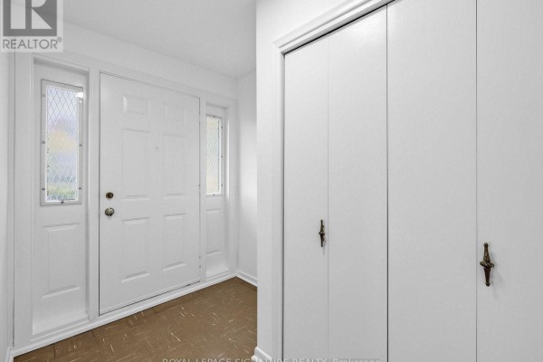 Bedroom 2 - 11 Albion Crescent, Brampton, ON L6T1L3 Photo 5