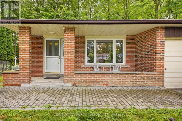 11 Aldergrove Circle, Barrie, ON, photo 2